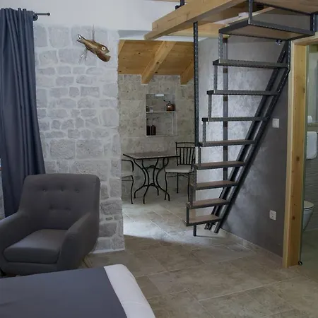 Kudelik - Stone Story Bed & Breakfast Trogir