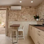 Kudelik - Stone Story Couette-café 4*