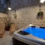 Kudelik - Stone Story Couette-café Trogir