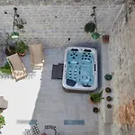 Kudelik - Stone Story Couette-café 4*