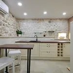 Kudelik - Stone Story Couette-café 4*