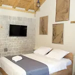 Couette-café Kudelik - Stone Story 4*