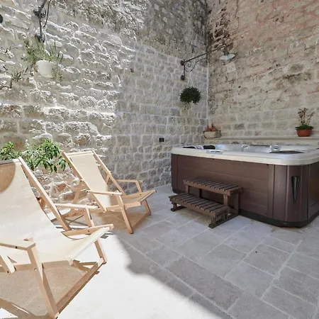 Villa Kudelik - Stone Story Bed & Breakfast Trogir