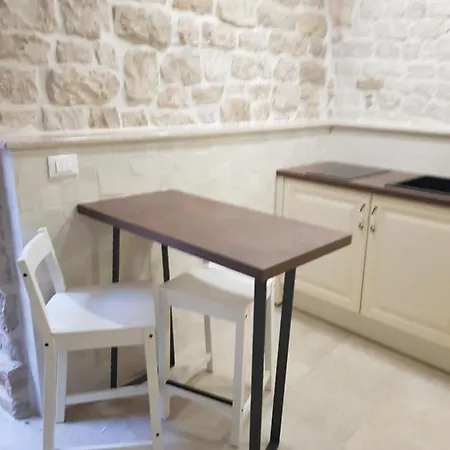 Villa Kudelik - Stone Story Bed & Breakfast 4*