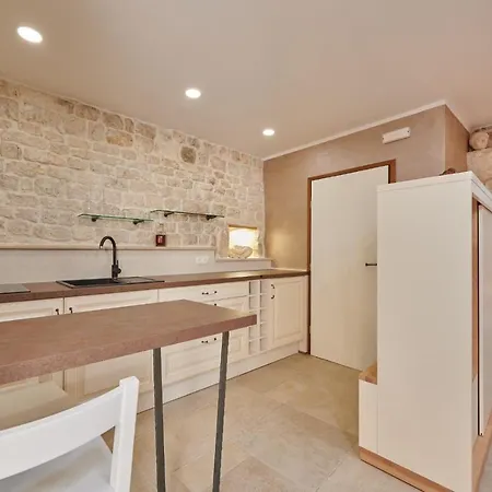 Bed & Breakfast Villa Kudelik - Stone Story Trogir