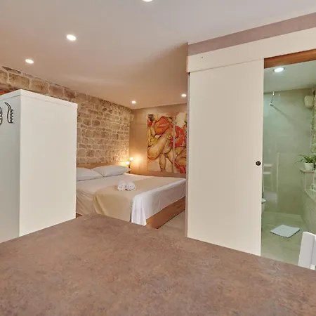 Villa Kudelik - Stone Story Bed & Breakfast