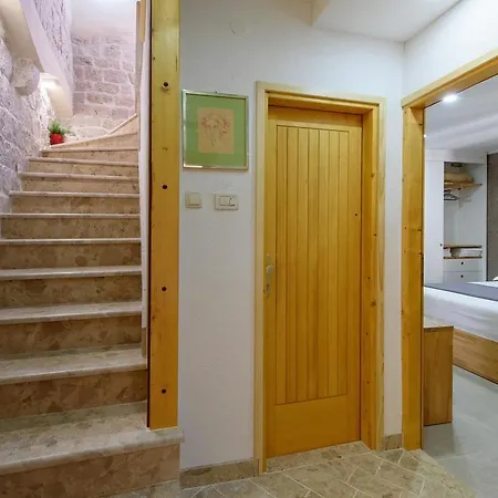 Villa Kudelik - Stone Story Bed & Breakfast