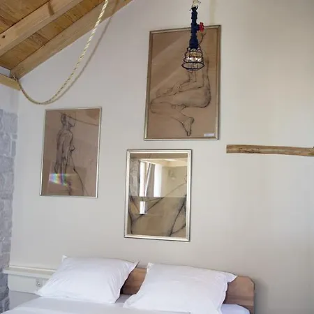 Bed & Breakfast Villa Kudelik - Stone Story 4*