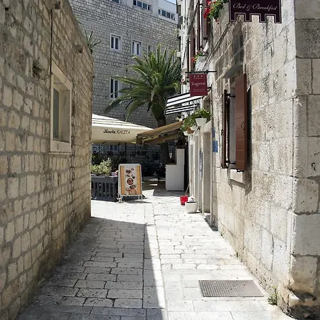 Villa Kudelik - Stone Story 4* Trogir