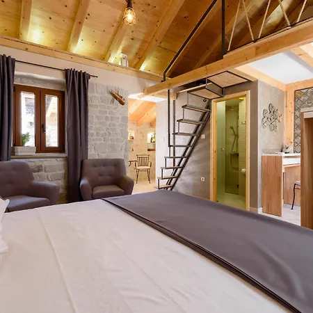 Villa Kudelik - Stone Story Bed & Breakfast Trogir