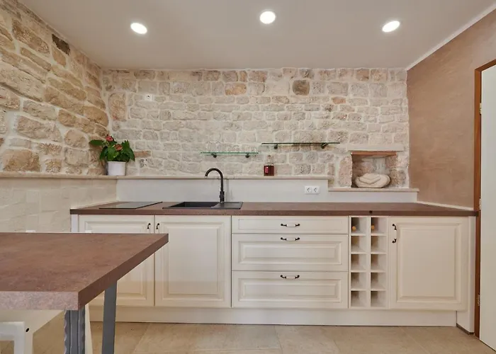 Kudelik - Stone Story